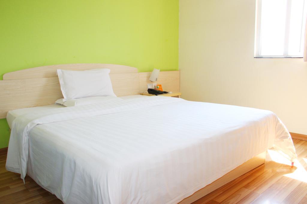 7Days Inn Guangzhou Zhongda North Gate Square Szoba fotó