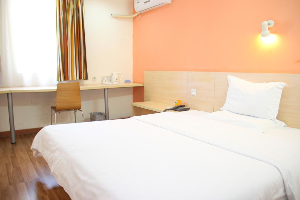 7Days Inn Guangzhou Zhongda North Gate Square Szoba fotó