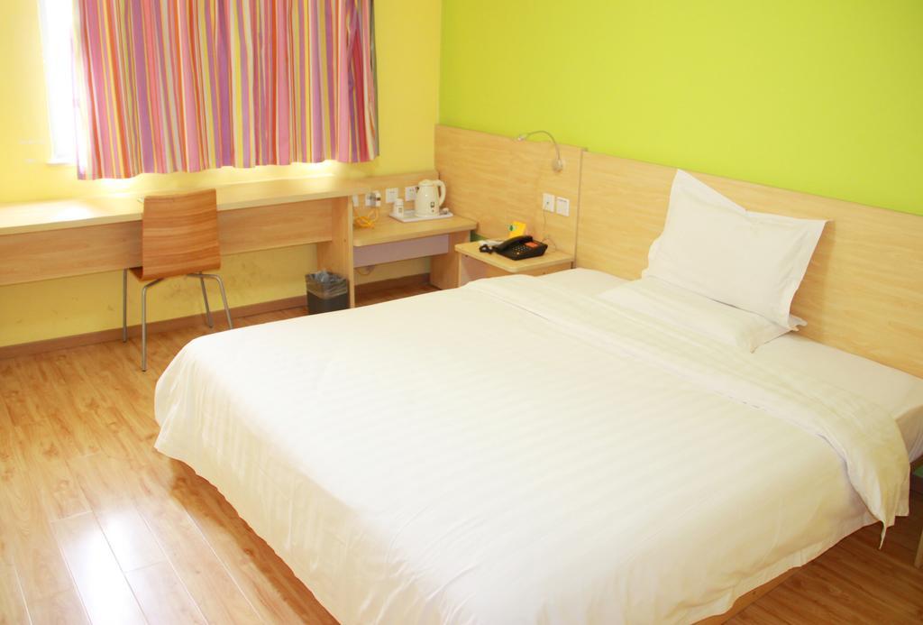 7Days Inn Guangzhou Zhongda North Gate Square Szoba fotó